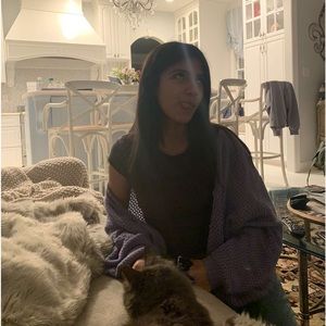 Meet your Posher, Abby